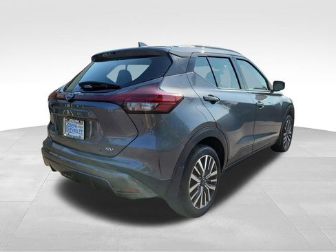 Used 2022 Nissan Kicks SV FWD image 4