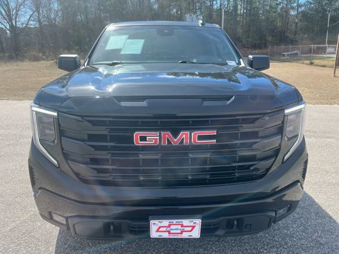 Used 2023 GMC Sierra 1500 Elevation w/ Preferred Package image 11