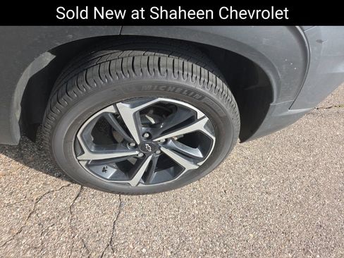 Used 2021 Chevrolet TrailBlazer RS w/ Sun and Liftgate Package AWD/4WD image 8