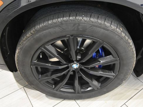 Used 2022 BMW X5 xDrive40i w/ M Sport Package image 9