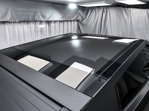 Used 2024 Tesla Cybertruck AWD Crew Cab image 85