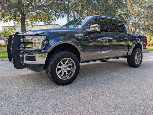 Used 2019 Ford F150 Lariat w/ Equipment Group 502A Luxury AWD/4WD image 3