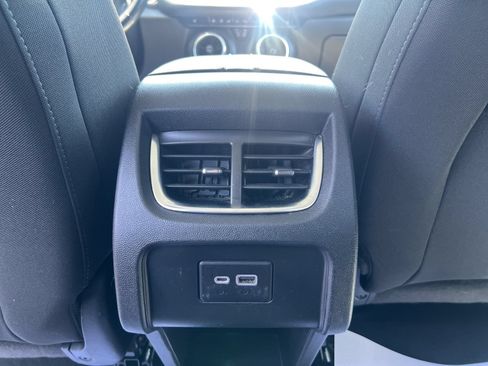 Used 2019 Chevrolet Blazer LT FWD image 40