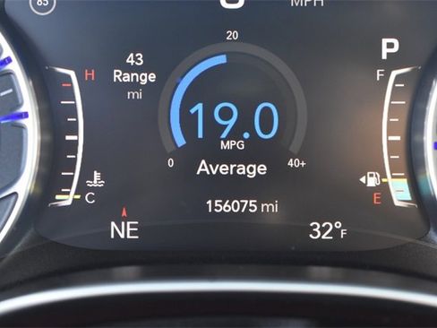 Used 2018 Chrysler Pacifica Limited w/ Advanced Safetytec Group image 32