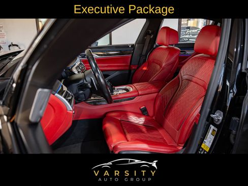 Used 2021 BMW 750i xDrive w/ Executive Package image 9