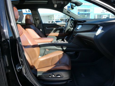 Used 2020 Cadillac XT5 Premium Luxury image 12