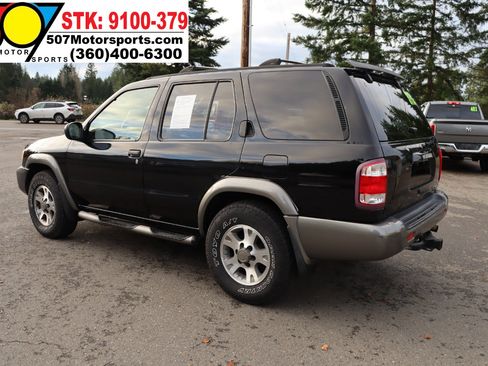 Used 2001 Nissan Pathfinder SE image 5