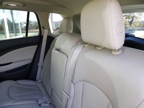 Used 2018 Buick Envision Essence image 16