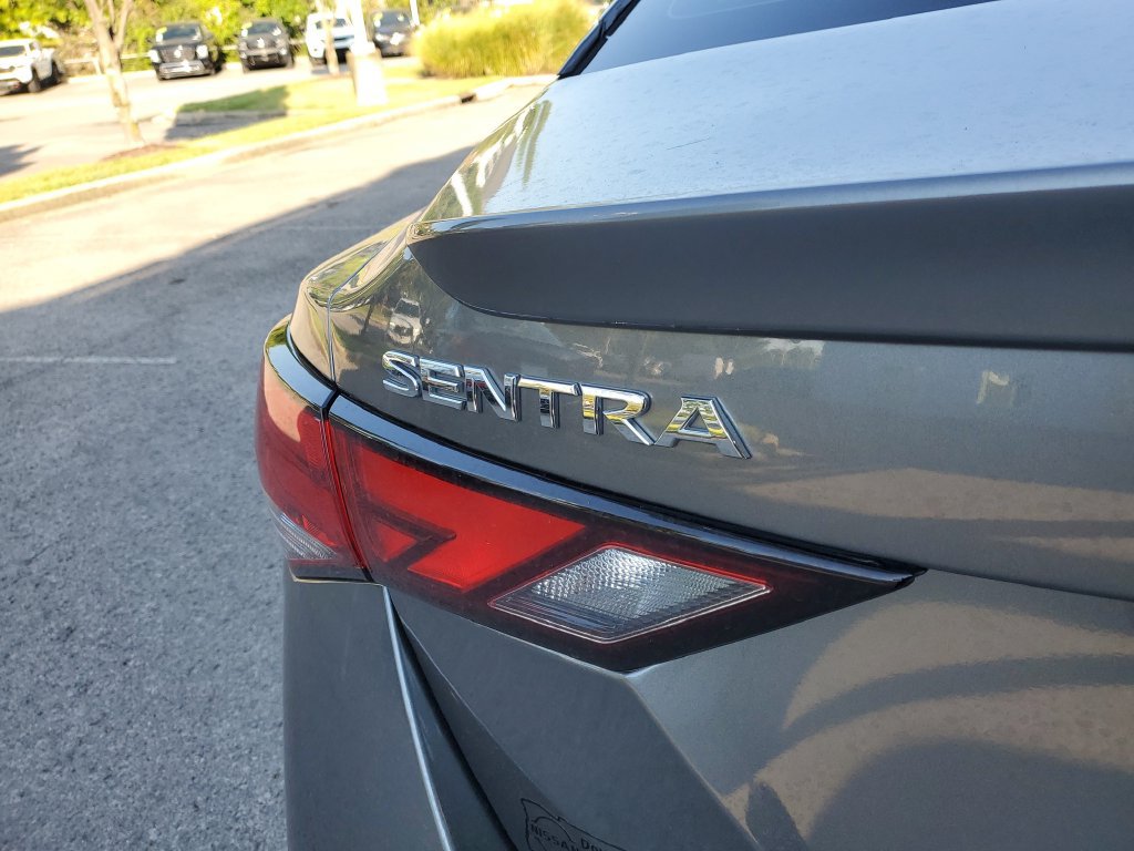 Certified 2023 Nissan Sentra SR w/ Trunk Package FWD image 8