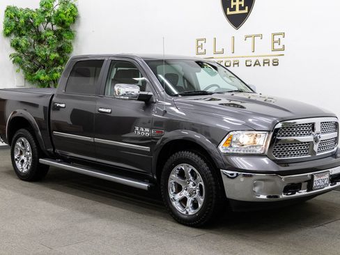 Used 2016 RAM 1500 Laramie w/ Convenience Group AWD/4WD image 9
