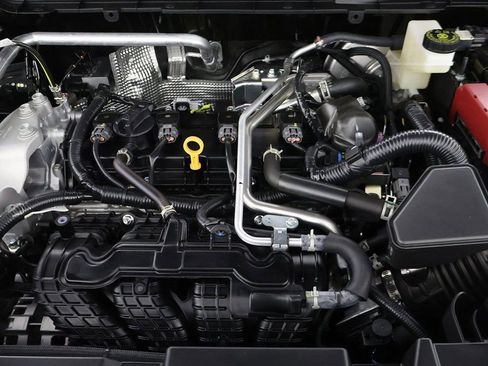 New 2025 Mitsubishi Outlander SE image 25