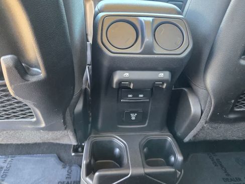 Used 2026 Jeep Gladiator Mojave AWD/4WD image 13