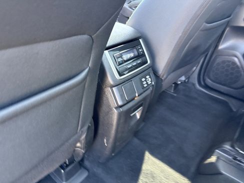 Used 2023 Subaru Ascent Onyx Edition image 18