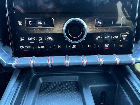 Used 2024 GMC Acadia AT4 image 17