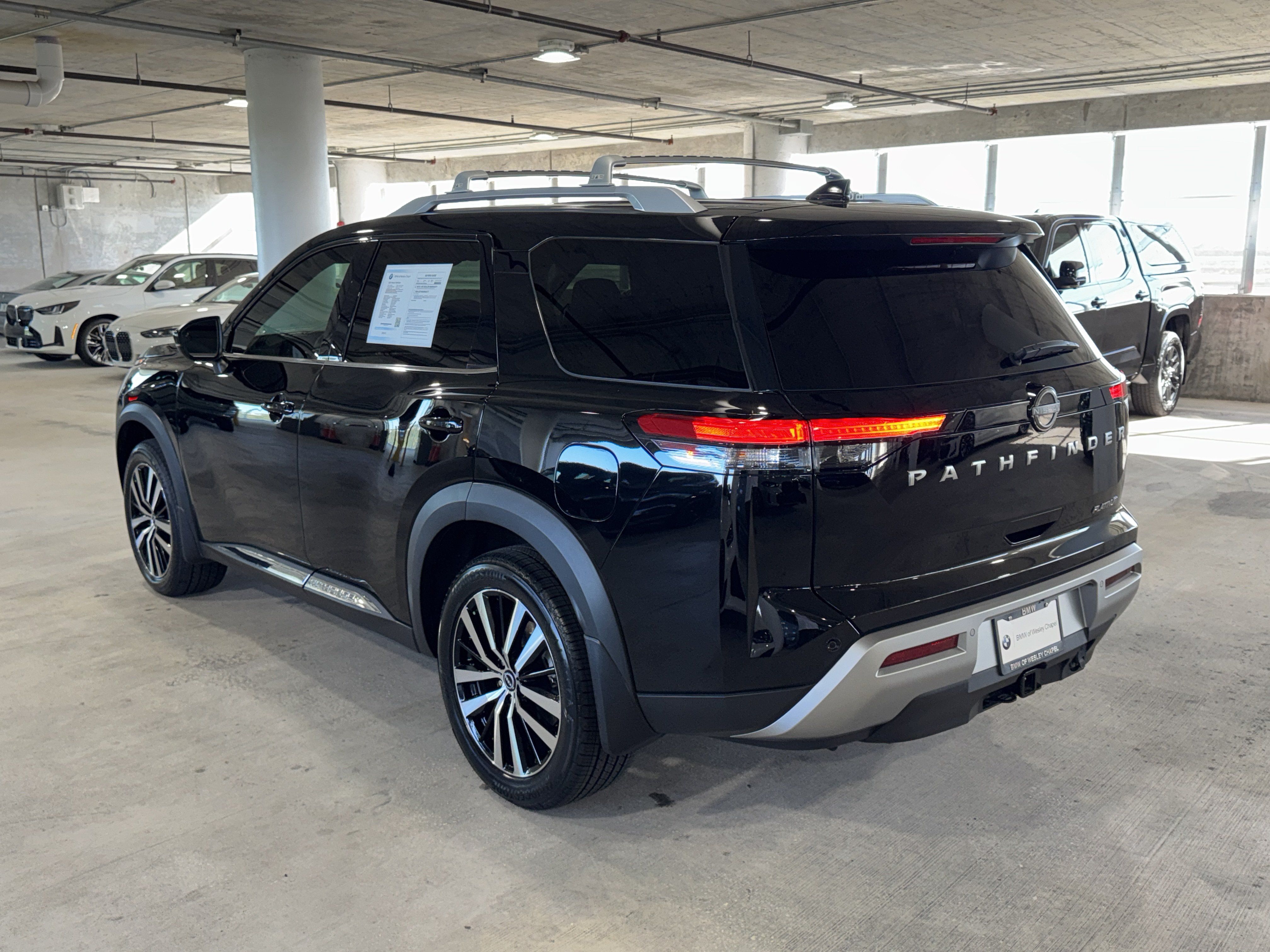 Used 2024 Nissan Pathfinder Platinum FWD image 6