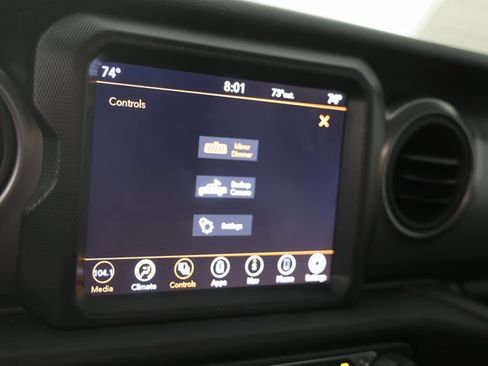 Used 2021 Jeep Gladiator Sport image 19