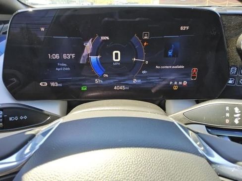 Used 2025 Chevrolet Equinox EV LT FWD image 4