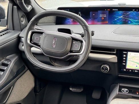 New 2026 Lincoln Navigator L Reserve w/ Jet Appearance Package image 13