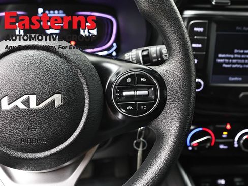 Used 2024 Kia Soul LX w/ Option Group 015 FWD image 16