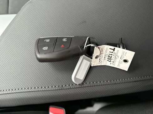 New 2026 Chevrolet Equinox EV LT image 28