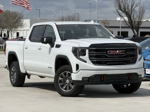 Certified 2025 GMC Sierra 1500 AT4 image 2