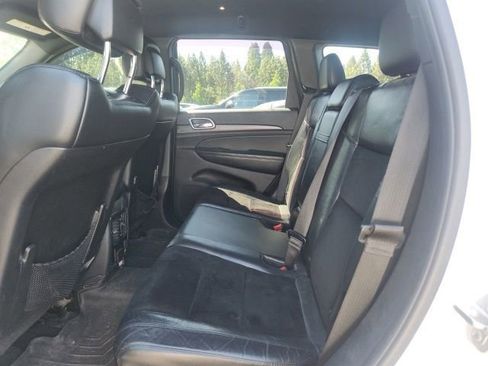 Used 2017 Jeep Grand Cherokee Altitude AWD/4WD image 15