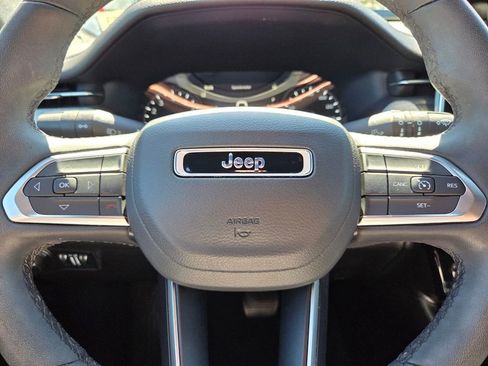 Used 2022 Jeep Compass Limited AWD/4WD image 32
