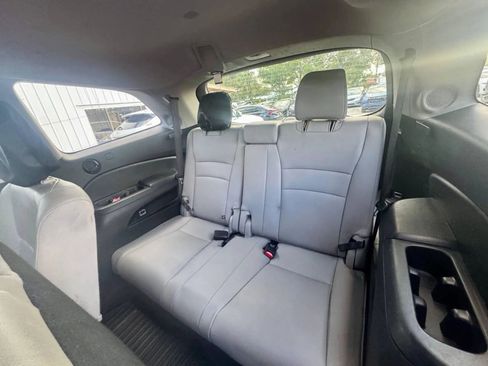 Used 2016 Honda Pilot Touring image 14