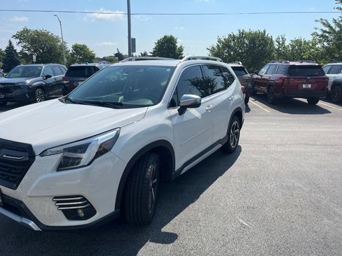 Certified 2022 Subaru Forester Touring AWD/4WD image 3