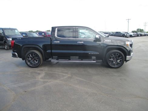 Used 2022 GMC Sierra 1500 SLT w/ SLT Premium Plus Package AWD/4WD image 5