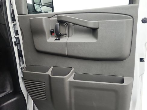 Used 2021 Chevrolet Express 2500 w/ Driver Convenience Package image 20
