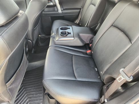 Used 2023 Toyota 4Runner TRD Sport AWD/4WD image 28