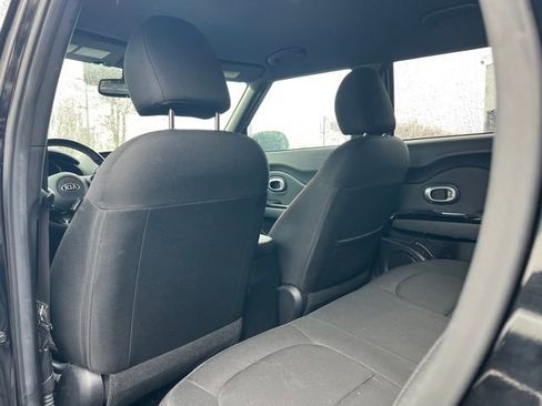 Used 2015 Kia Soul + image 13