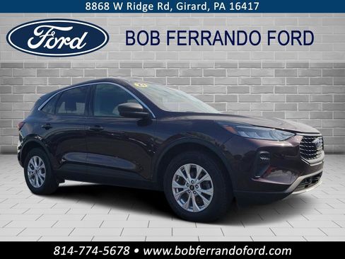 Used 2023 Ford Escape Active AWD/4WD image 1