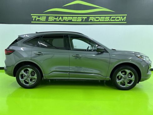 Used 2024 Ford Escape ST-Line AWD/4WD image 11