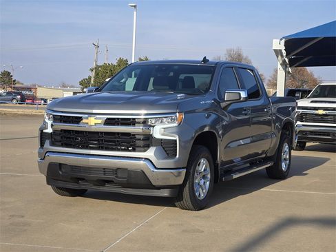 New 2026 Chevrolet Silverado 1500 LT image 2