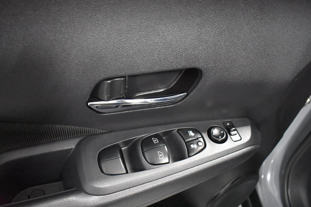 Certified 2023 Nissan Kicks SV FWD image 16