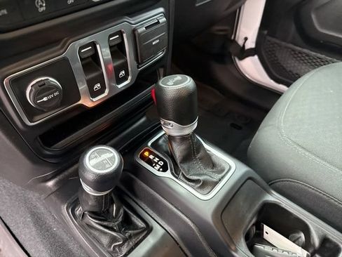 Used 2022 Jeep Wrangler Willys image 22