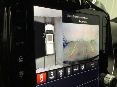 Used 2023 RAM 1500 Laramie image 12