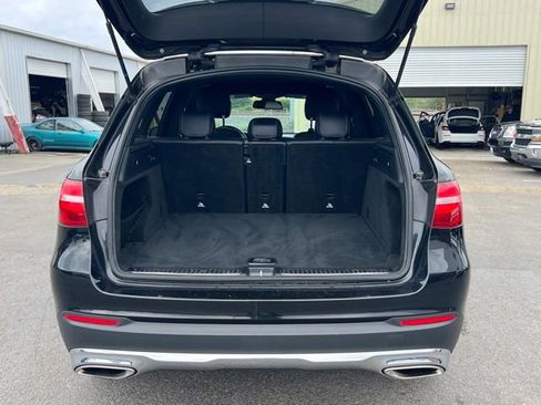 Used 2018 Mercedes-Benz GLC 300 4MATIC image 10