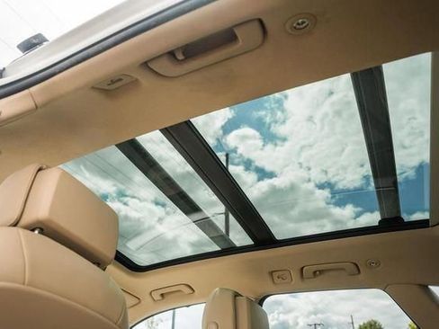 Used 2019 Audi Q5 2.0T Premium w/ Convenience Package image 2