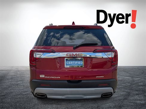 Certified 2023 GMC Acadia SLT w/ Preferred Package image 6