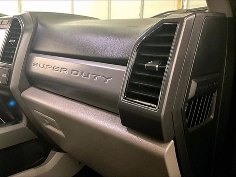 Used 2022 Ford F250 XLT w/ XLT Premium Package image 15