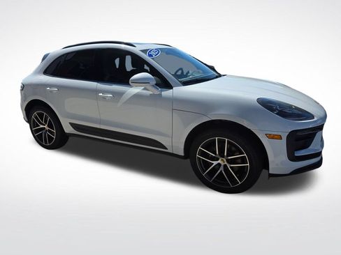 Used 2025 Porsche Macan AWD/4WD image 4