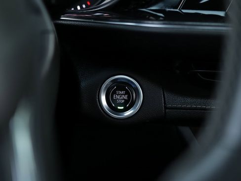 Used 2022 Buick Envision Essence w/ Sport Touring Package image 17