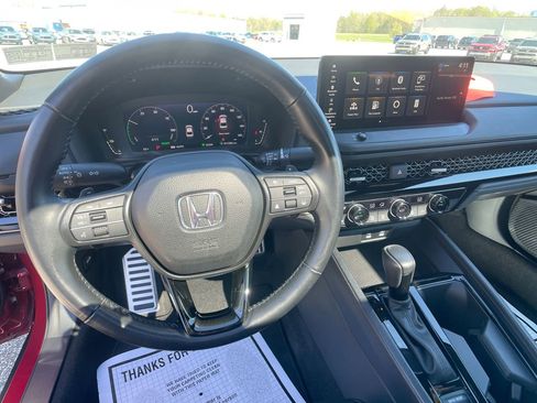 Used 2023 Honda Accord Sport image 15