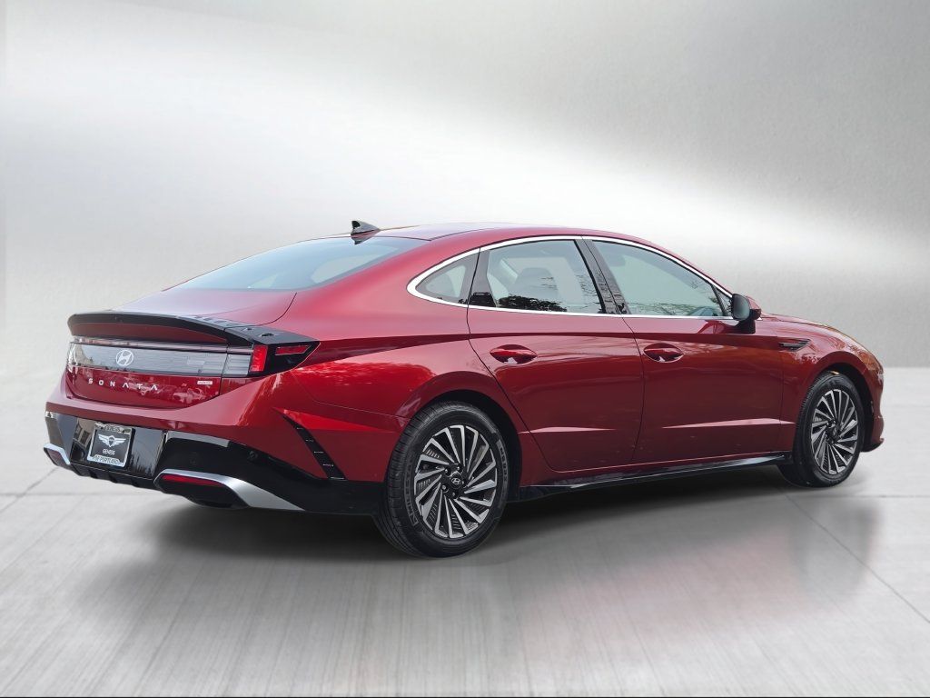 Used 2024 Hyundai Sonata SEL FWD image 3
