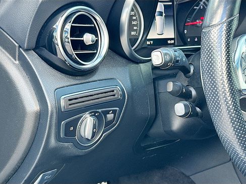 Used 2019 Mercedes-Benz GLC 300 GLC 300 image 10