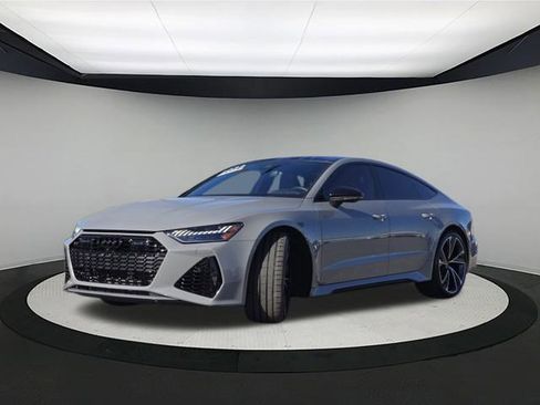 Used 2022 Audi RS 7 4.0T image 3