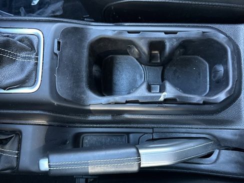 Used 2018 Jeep Wrangler Unlimited Sahara w/ LED Lighting Group image 39